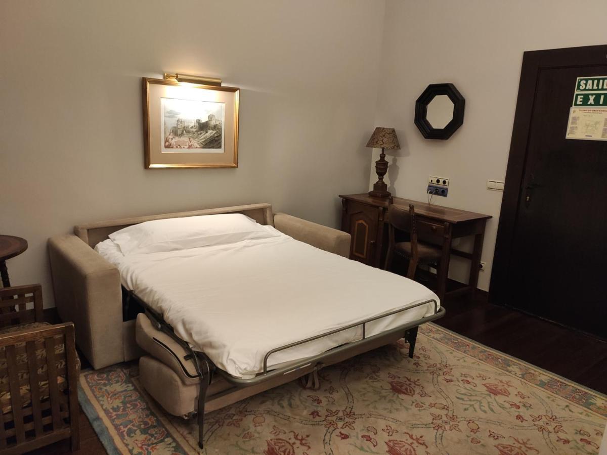 Parador De Olite Luaran gambar