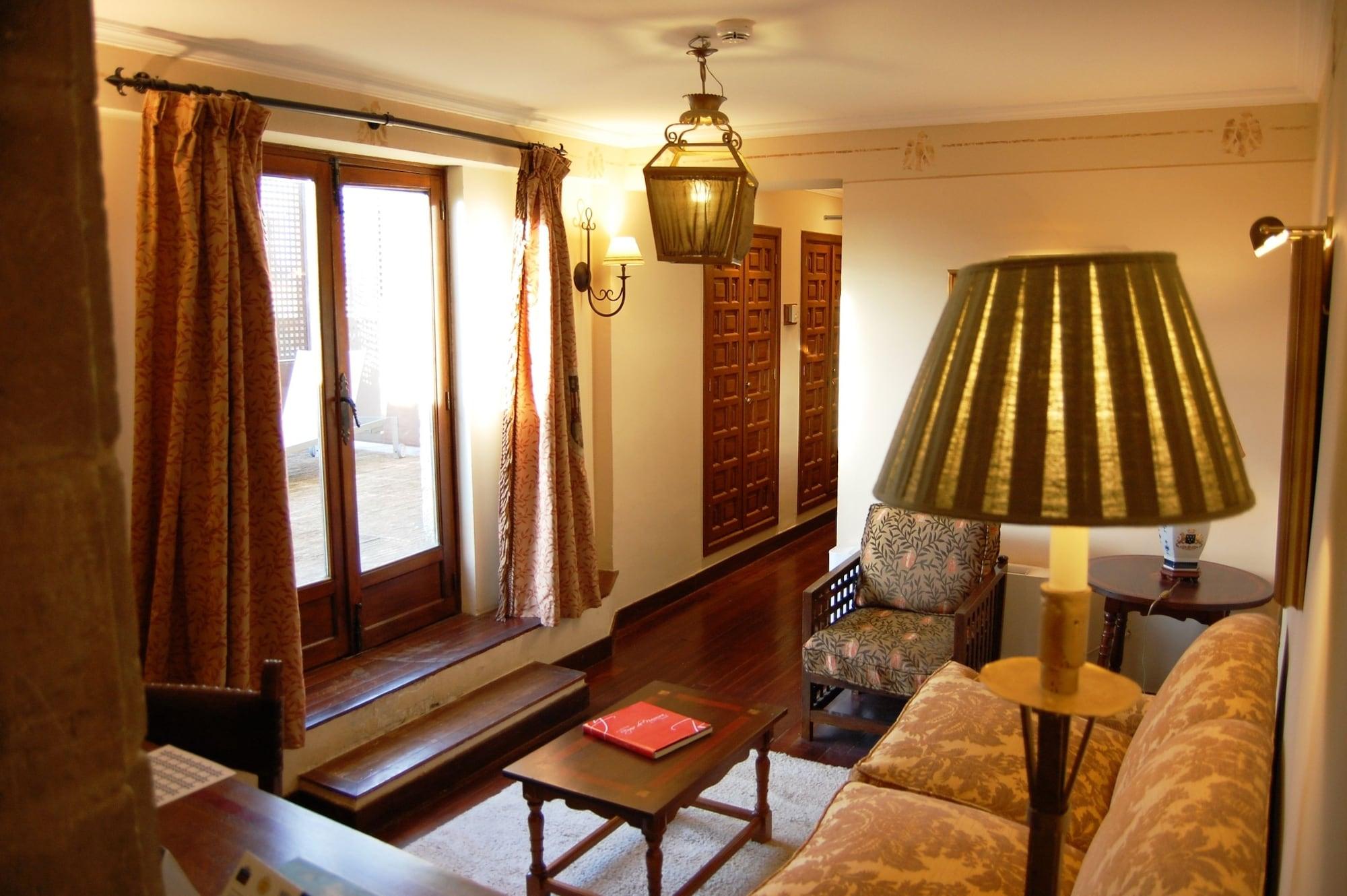 Parador De Olite Luaran gambar