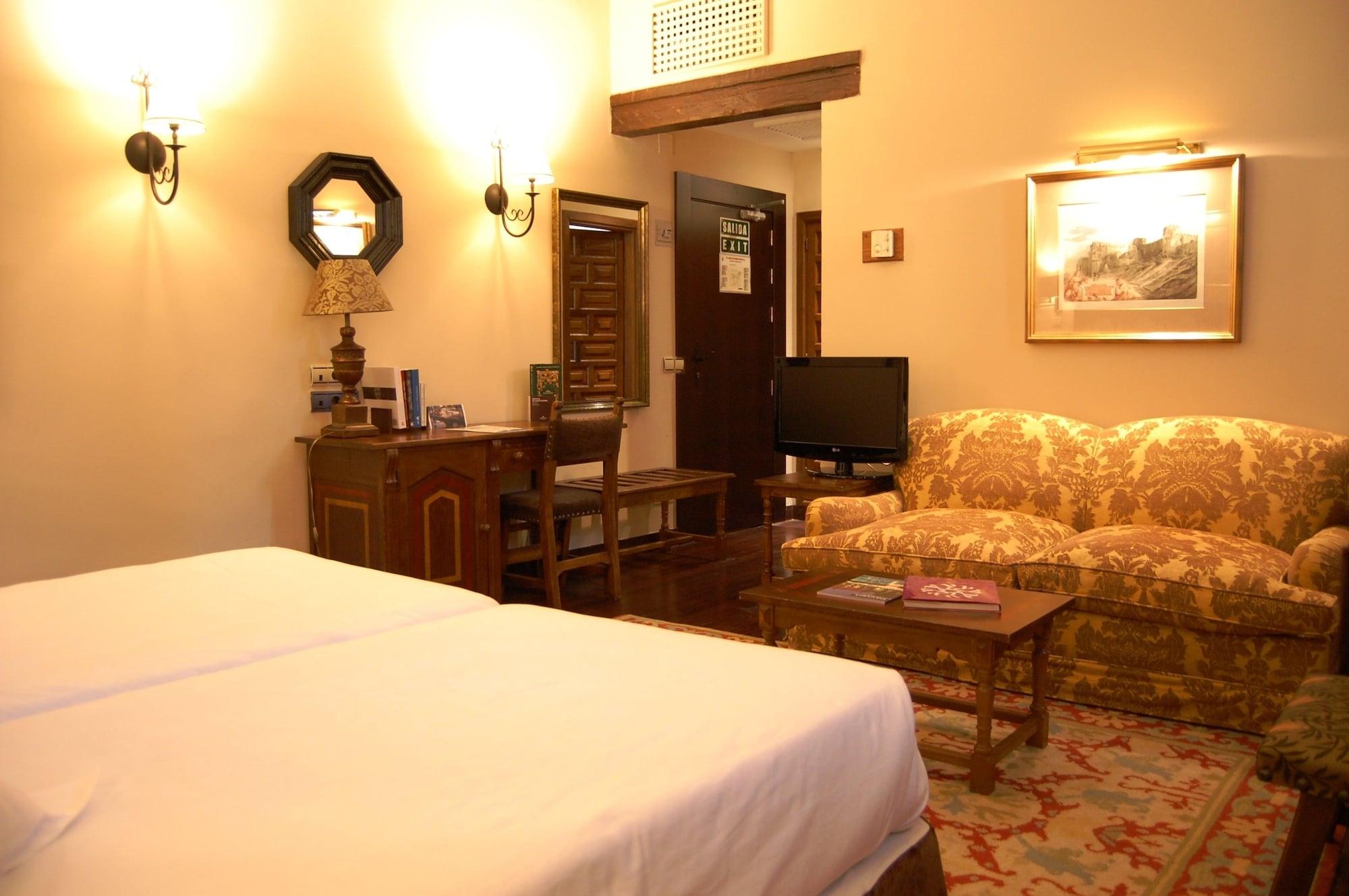 Parador De Olite Luaran gambar