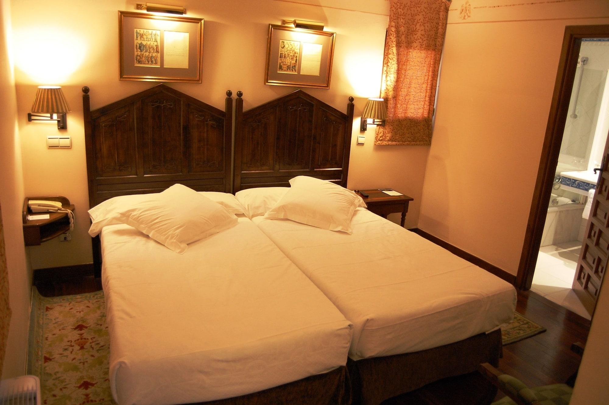 Parador De Olite Luaran gambar