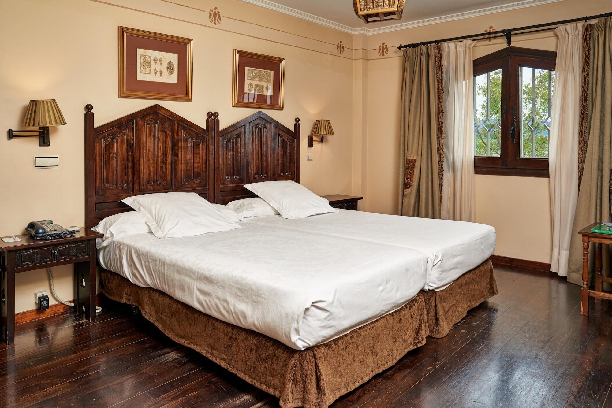 Parador De Olite Luaran gambar