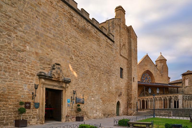 Parador De Olite Luaran gambar