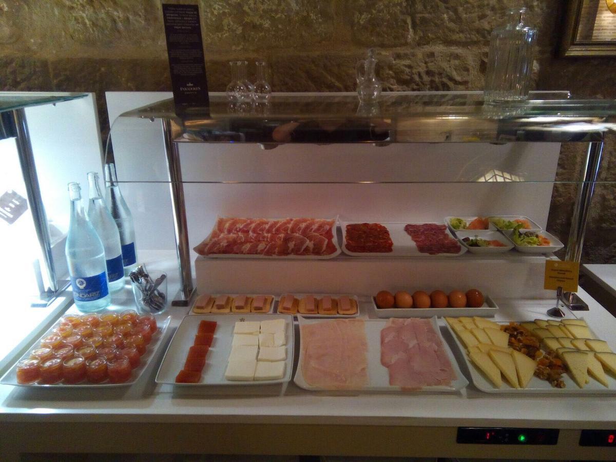 Parador De Olite Luaran gambar