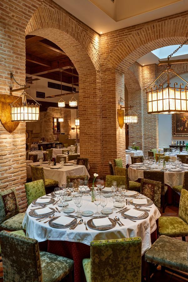 Parador De Olite Luaran gambar