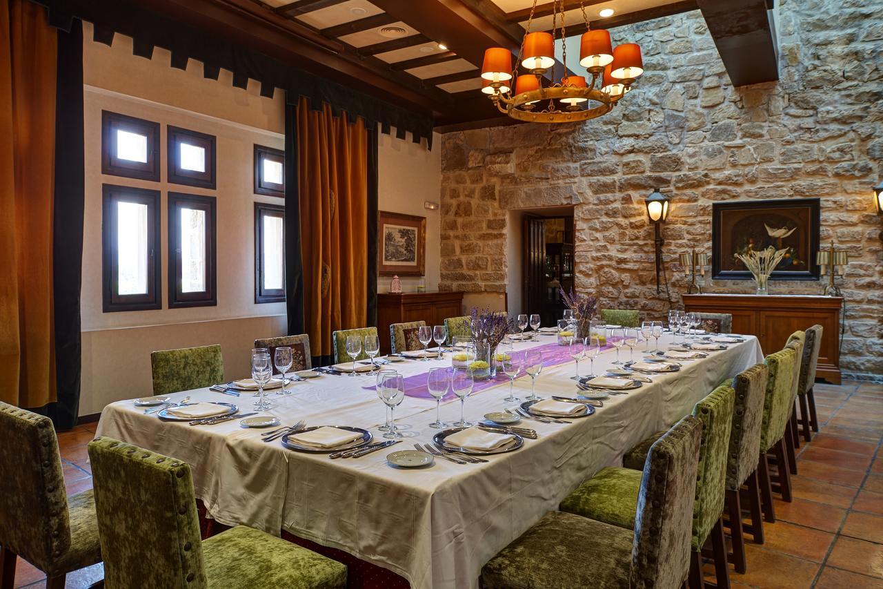 Parador De Olite Luaran gambar