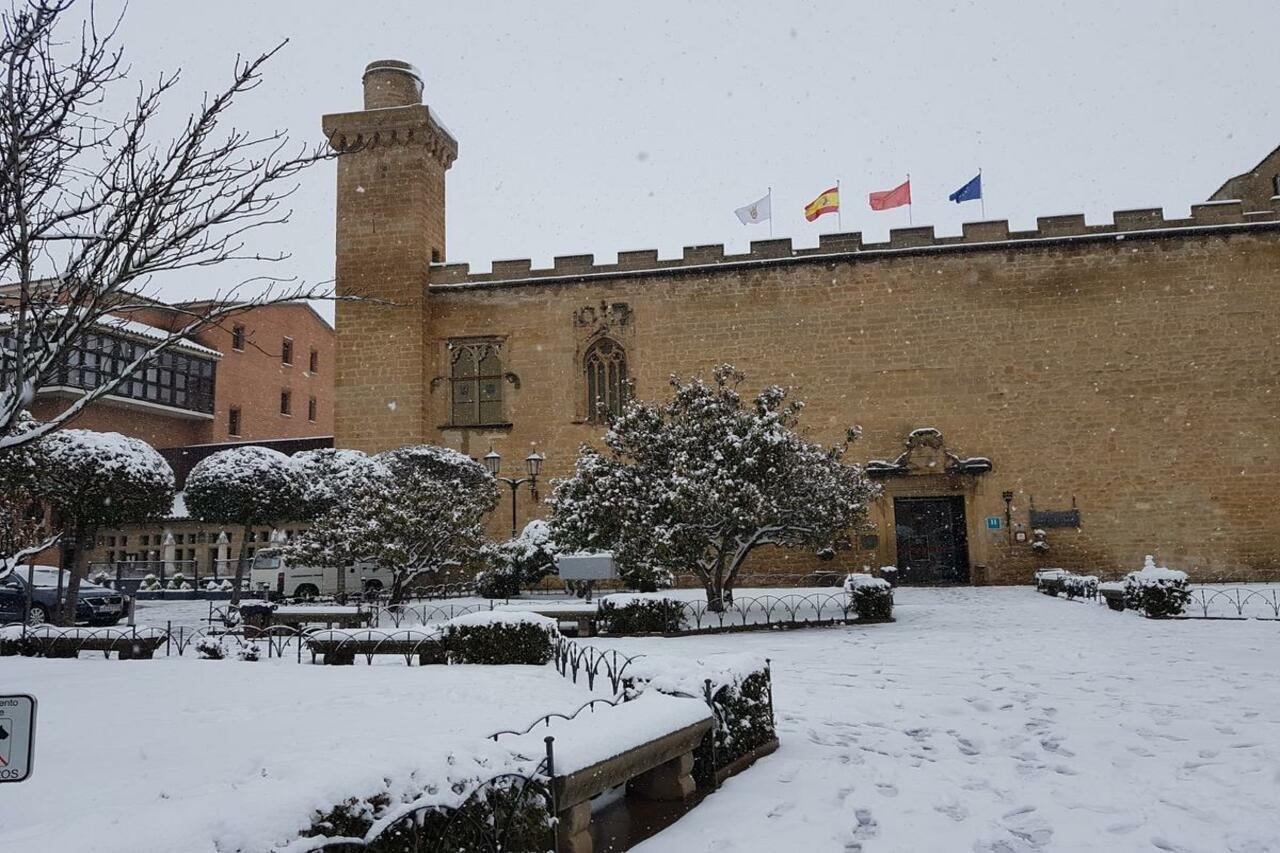 Parador De Olite Luaran gambar